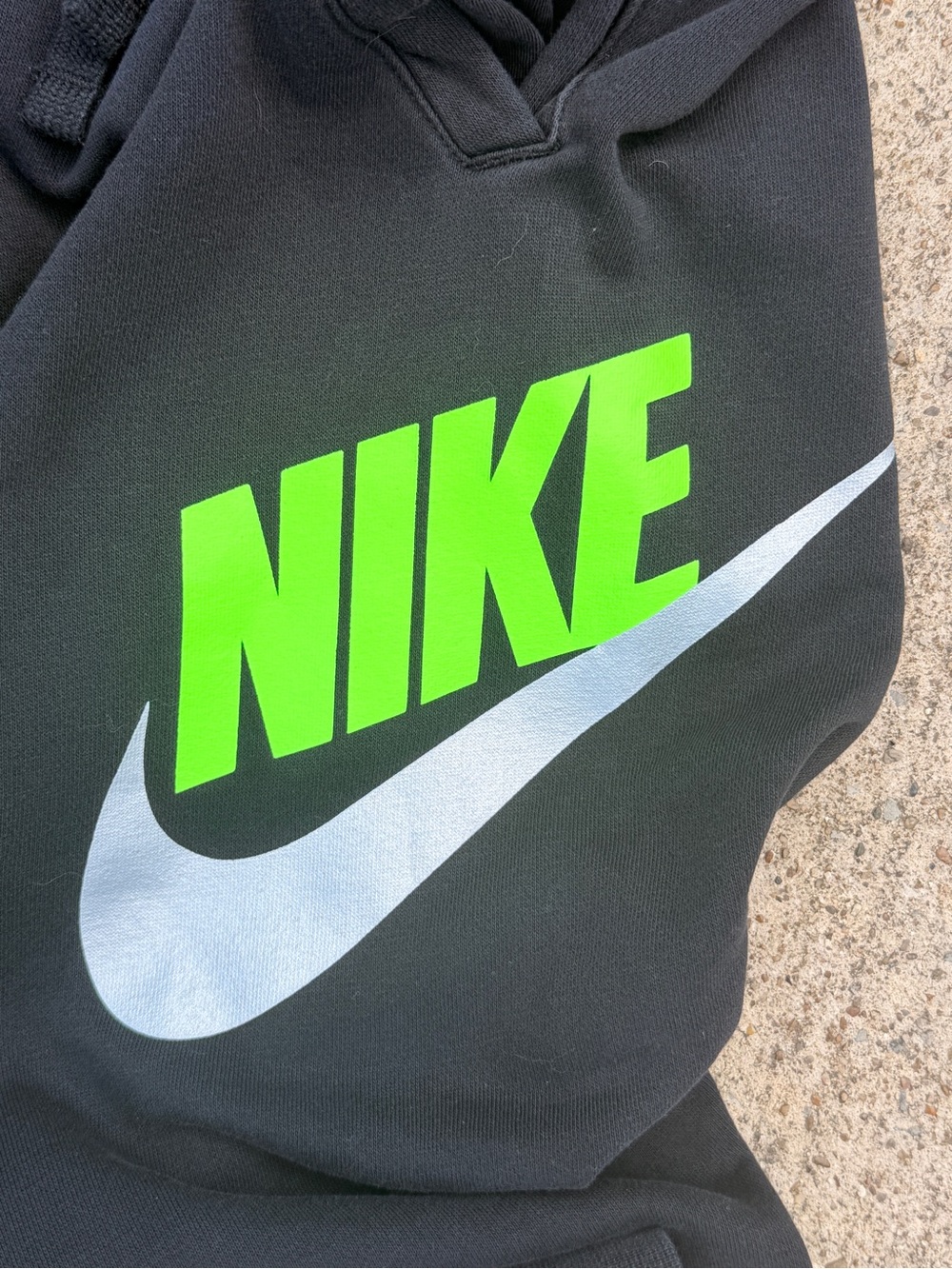 Nike Youth Black Fleece Joggers - Picture 2 of 3